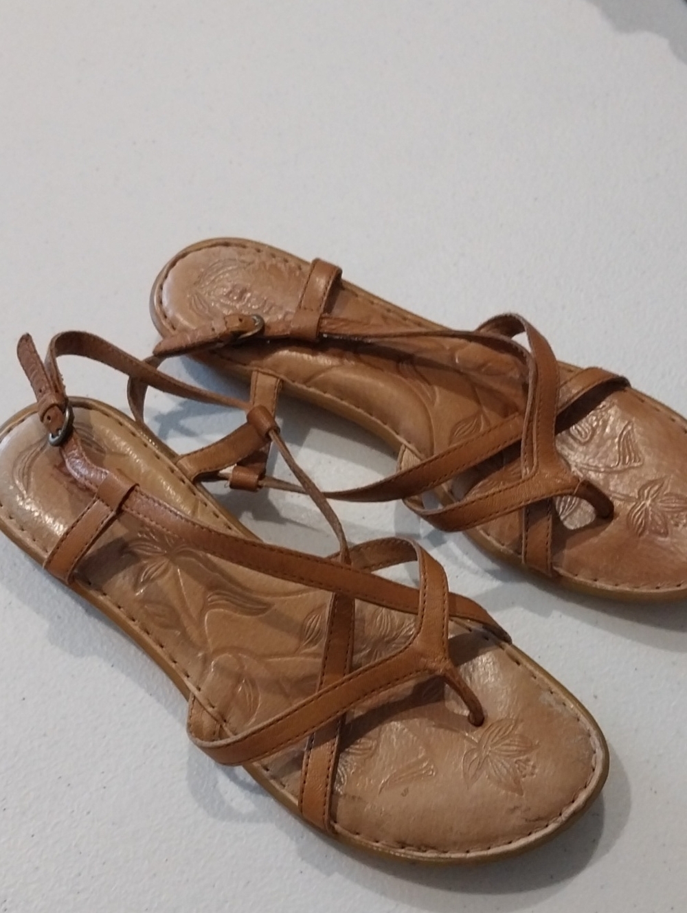 Born Brown Leather Floral-Embossed Strappy Sandals Euc